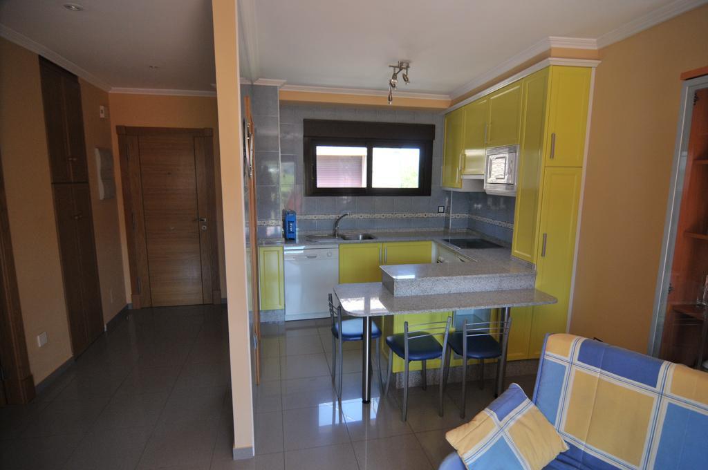 Apartamentos Turisticos Vilagarcia- Rio Ulla Вілагарсія-де-Ароуса Номер фото