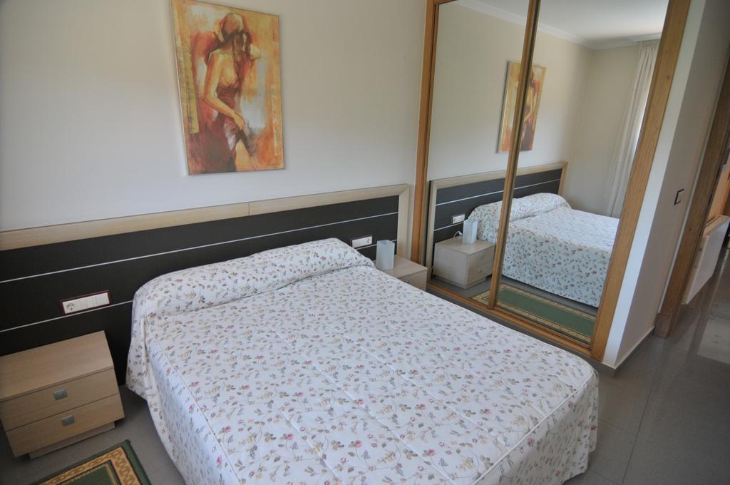 Apartamentos Turisticos Vilagarcia- Rio Ulla Вілагарсія-де-Ароуса Номер фото