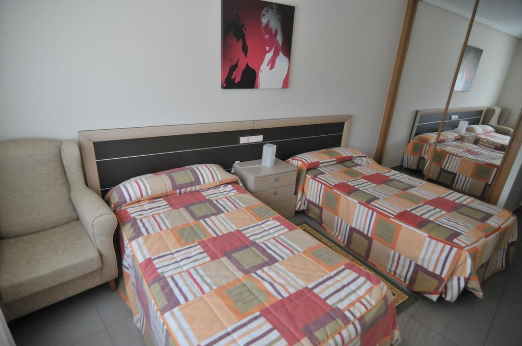 Apartamentos Turisticos Vilagarcia- Rio Ulla Вілагарсія-де-Ароуса Номер фото