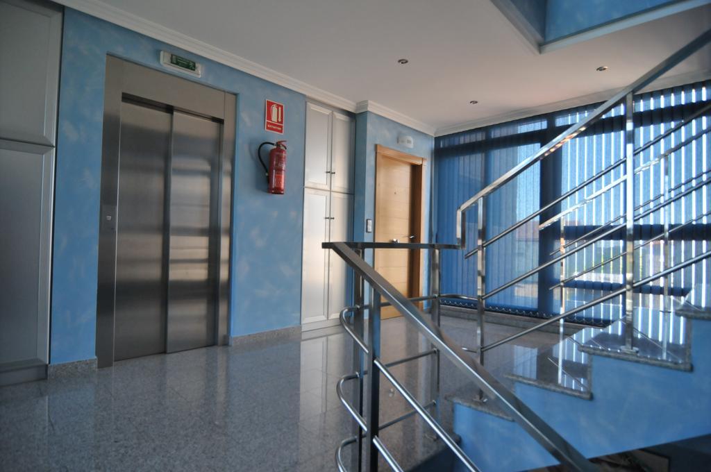 Apartamentos Turisticos Vilagarcia- Rio Ulla Вілагарсія-де-Ароуса Екстер'єр фото