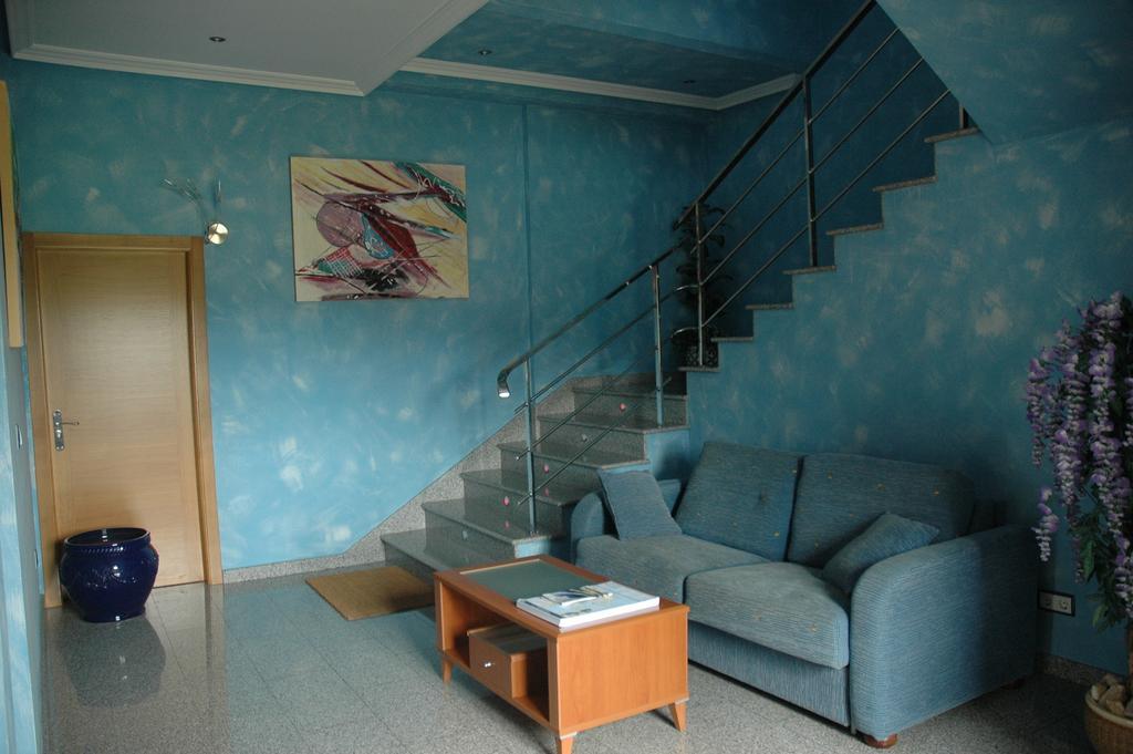 Apartamentos Turisticos Vilagarcia- Rio Ulla Вілагарсія-де-Ароуса Екстер'єр фото