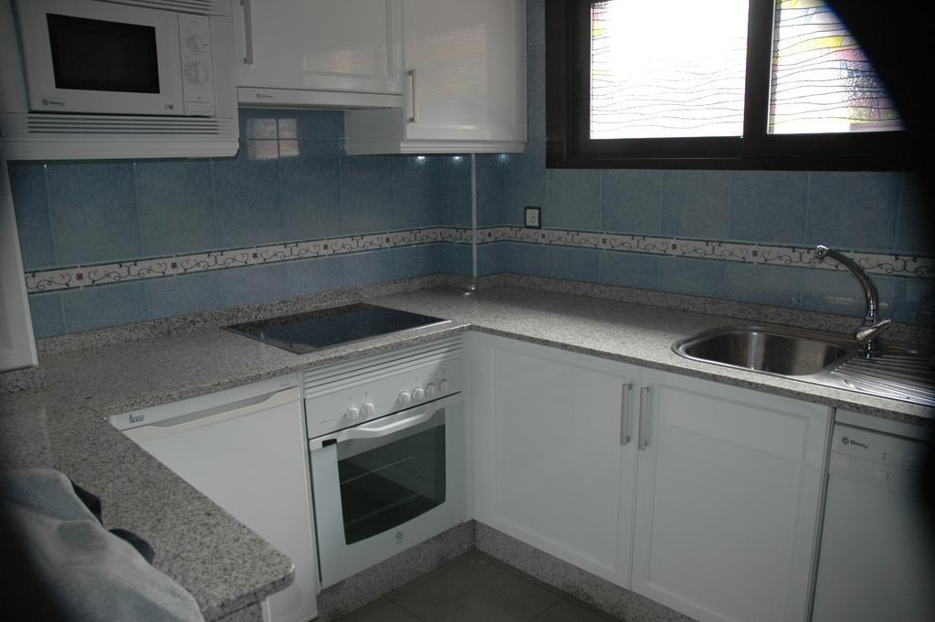 Apartamentos Turisticos Vilagarcia- Rio Ulla Вілагарсія-де-Ароуса Номер фото